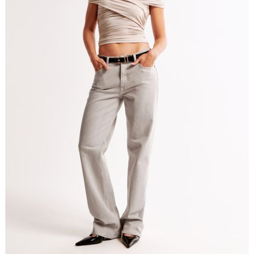 Abercrombie NWT The Baggy Low Rise Curve Love in Chai Gray Tan Size 00 LONG